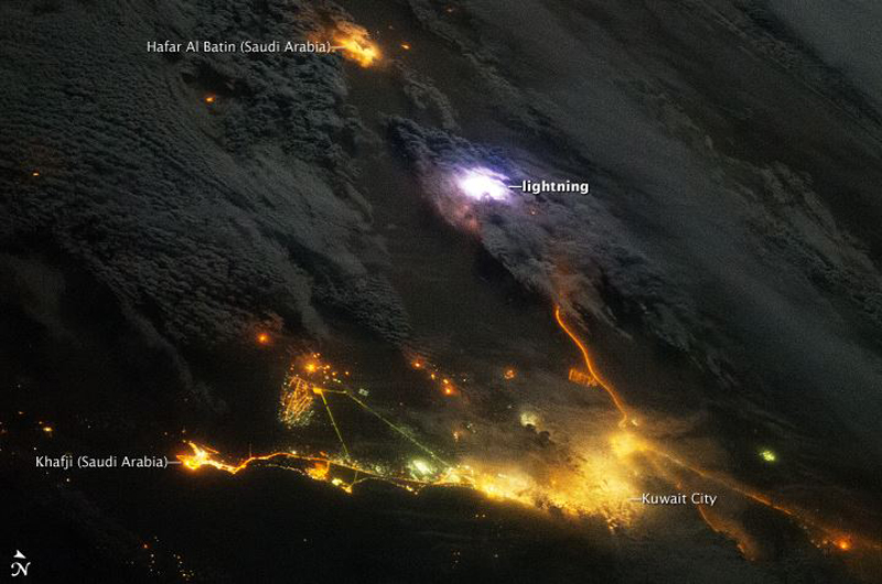 Stunning Lightning Above Mideast Seen from Space (Photo)